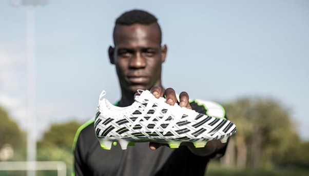 哪款足球鞋最好,适合中国人脚型的足球鞋