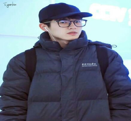 杨幂吐槽带货,杨幂穿校服