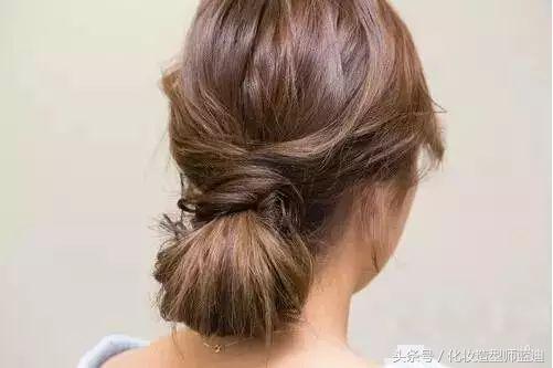 1分钟学会编头发,教你一招编头发慢动作
