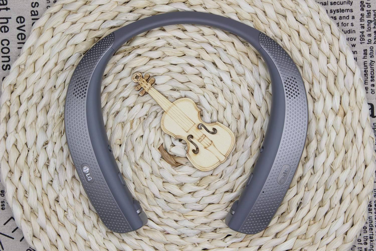 亲临感极致的音效享受---LGHBS-W120颈带式立体声蓝牙耳机体验