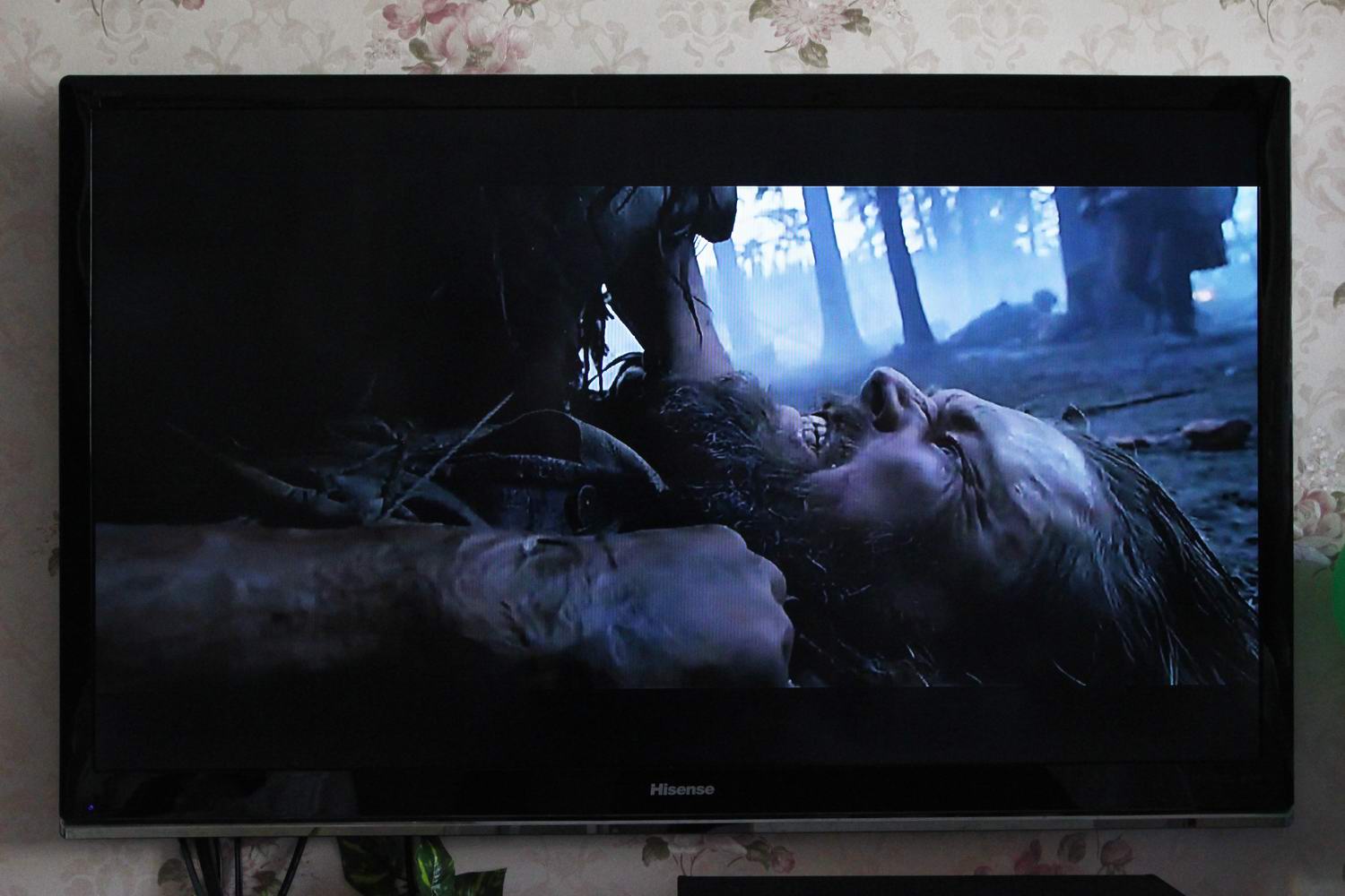 亲临感极致的音效享受---LGHBS-W120颈带式立体声蓝牙耳机体验