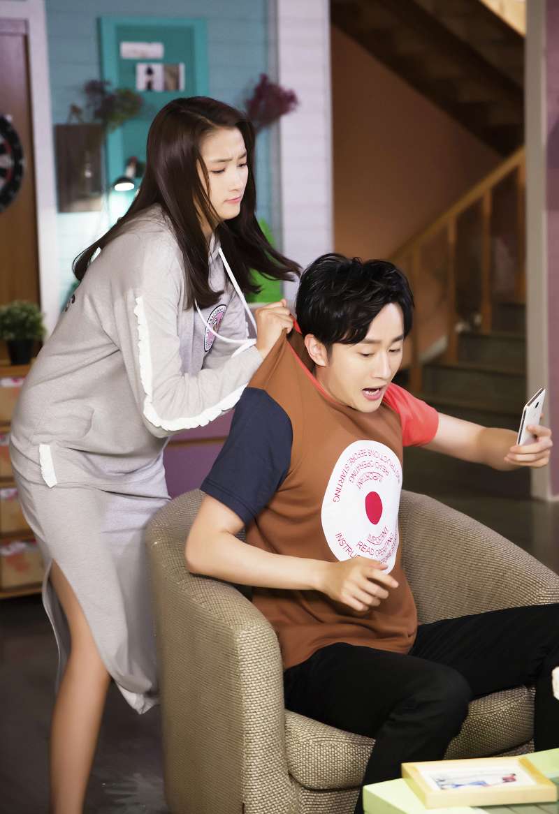 朱晓鹏关晓彤吻戏,关晓彤和朱晓鹏的歌曲