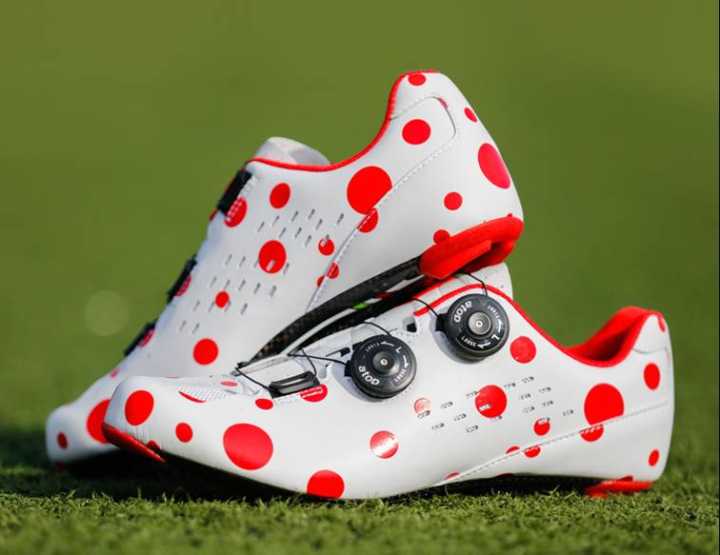 骑车摔倒脚肿了怎么消肿,骑车摔倒脚肿了怎么按摩