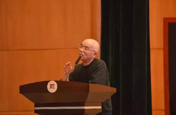 贵州疾控专家进校园：假如室友患了艾滋病你会害怕吗？