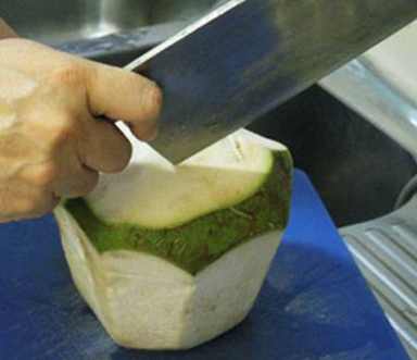 椰子怎么打开最简单方法,椰子怎么打开教学