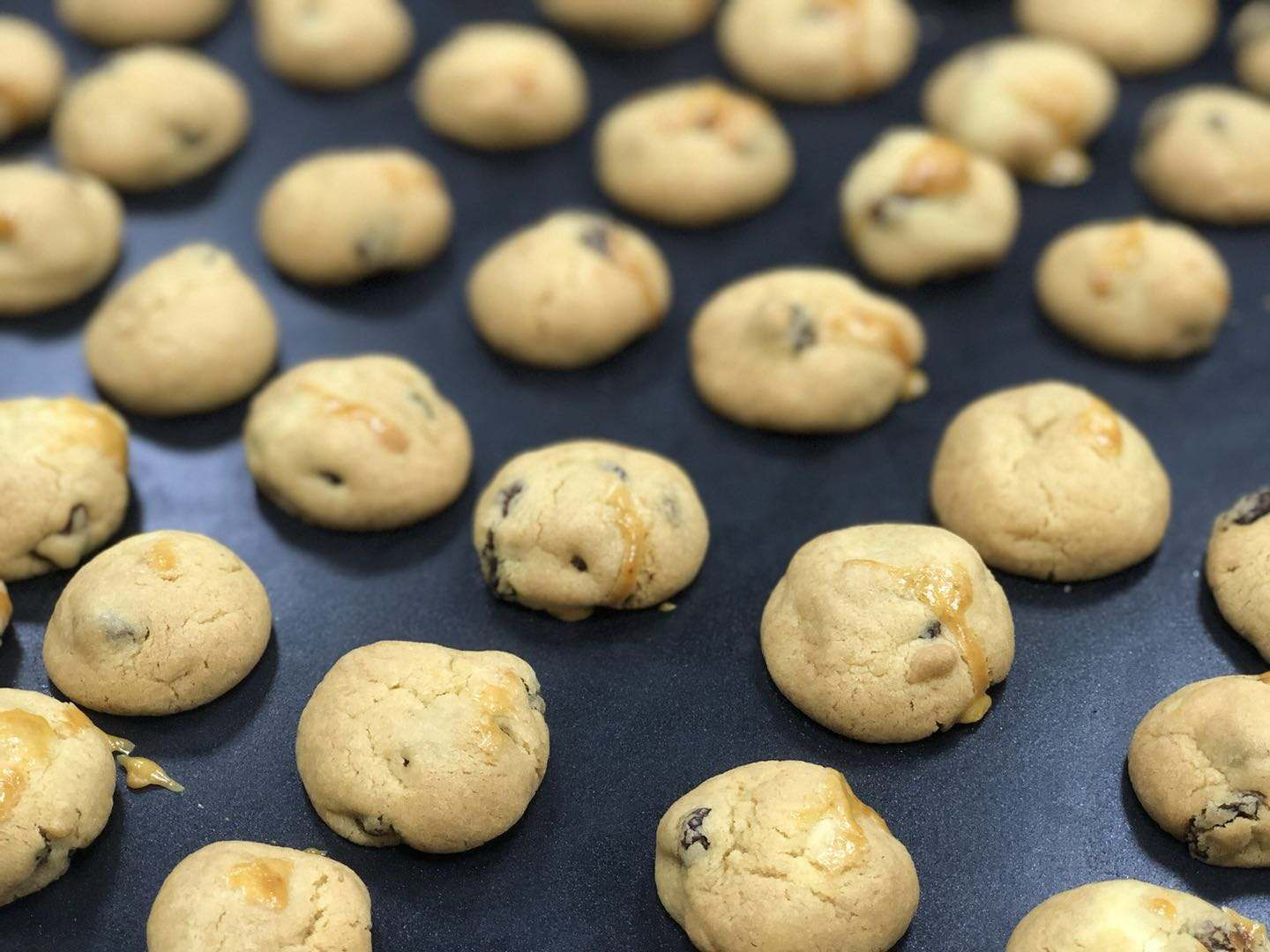 鲍师傅网红店排队,鲍师傅在南京排队