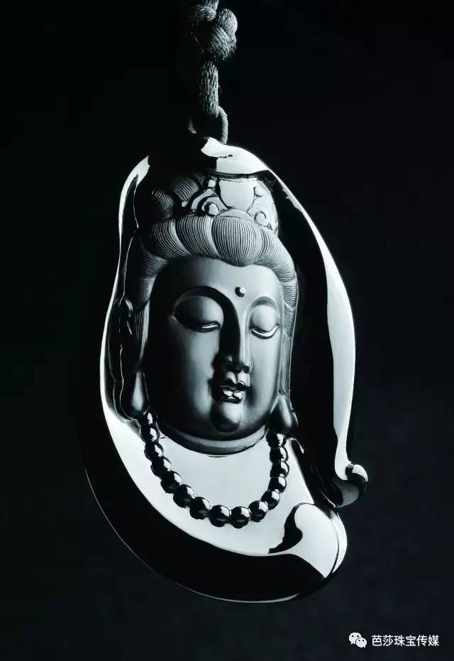 翡翠有好多色线,翡翠明明看着很透