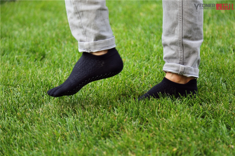 toesox系列防滑男士瑜伽袜大码袜,胶底运动防滑袜测评