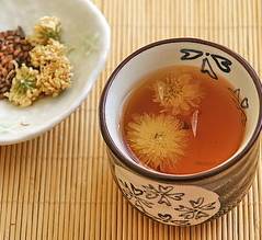 「杏林荐读」来了暖气，嗓子开始难受？中药代茶饮来帮您