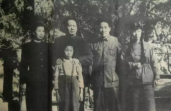 独家专稿｜今夜，让我们缅怀一个纯净而崇高的名字：毛岸英