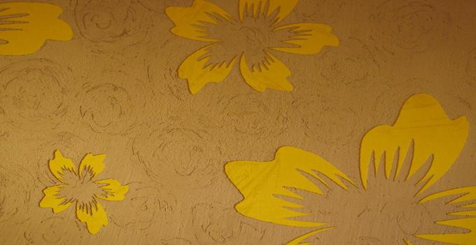 硅藻泥与壁纸哪个更好,硅藻泥墙纸优缺点