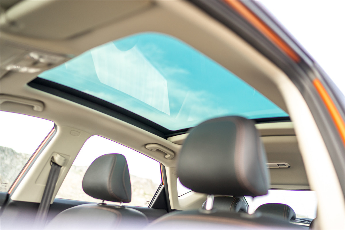 帝豪gs跟远景suv,吉利新款suv帝豪gs