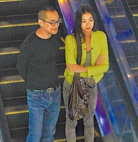 他从“麻吉大哥”进军科技事业，获王思聪力挺又与23岁嫩模相爱