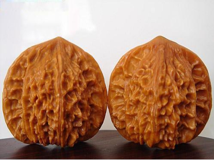 文玩核桃上油的最好方法,文玩核桃该怎么上油