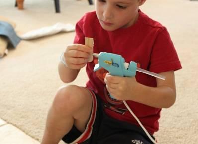 小学生鞋盒手工好玩又简单,适合3-6岁的简单手工鞋盒