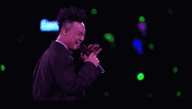 对一个人不正经就有多深情,你永远不懂不正经的男人有多深情