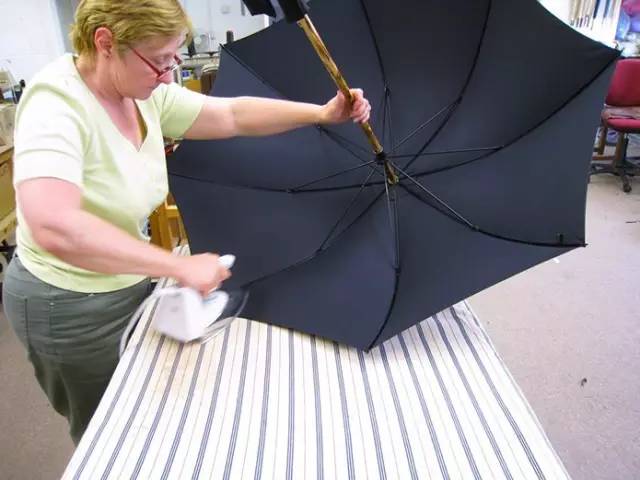 比宋仲基还撩妹的---FoxUmbrellas