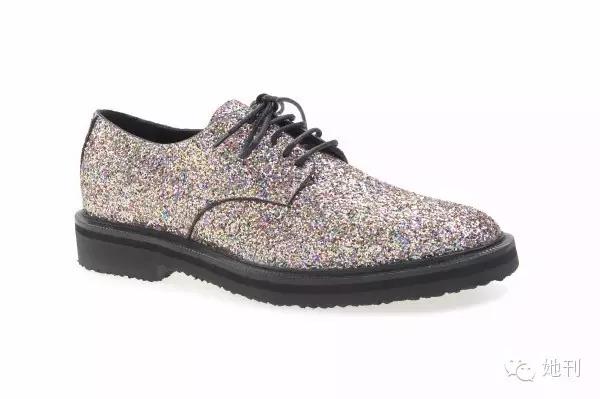 蕾哈娜权志龙同框,蕾哈娜和权志龙互动