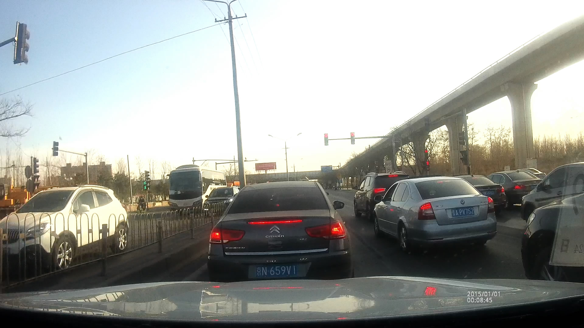 爱国者行车记录仪d66电池位置,爱国者行车记录仪d66怎么调时间