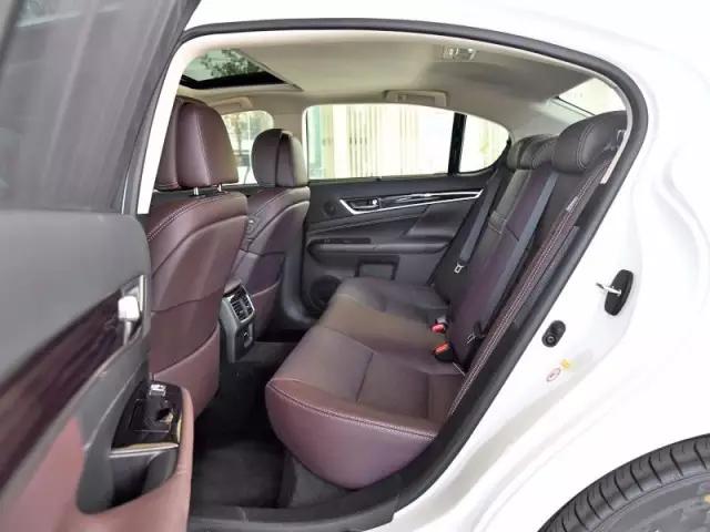 雷克萨斯新GS最大降幅18.9万想干啥？