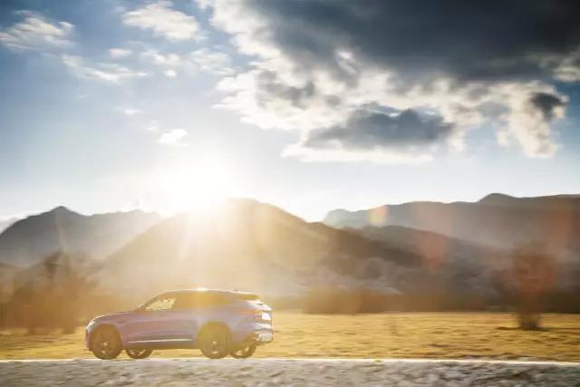 捷豹f-pace3.0t保时捷macans,2022款捷豹f-pace焕新而至