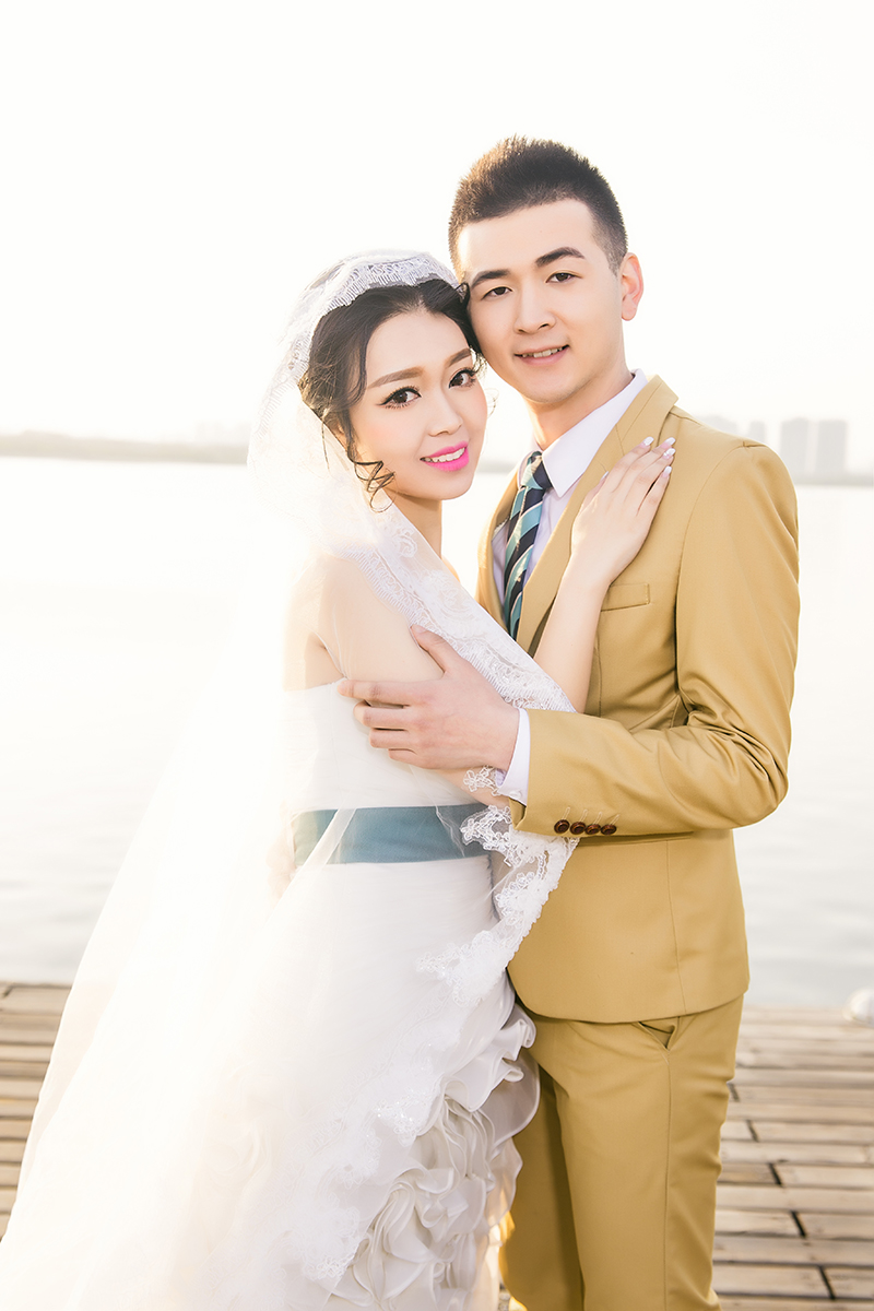 婚纱照不会摆姿势怎么办,闺蜜婚纱照怎么摆姿势