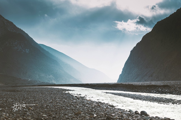 2023年中国史诗级十大徒步路线,徒步旅行路线攻略