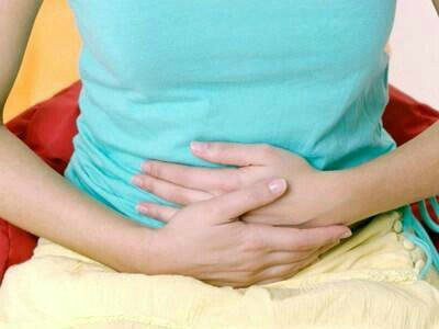 女生来大姨妈痛经怎么解决,痛经是什么引起的如何解决