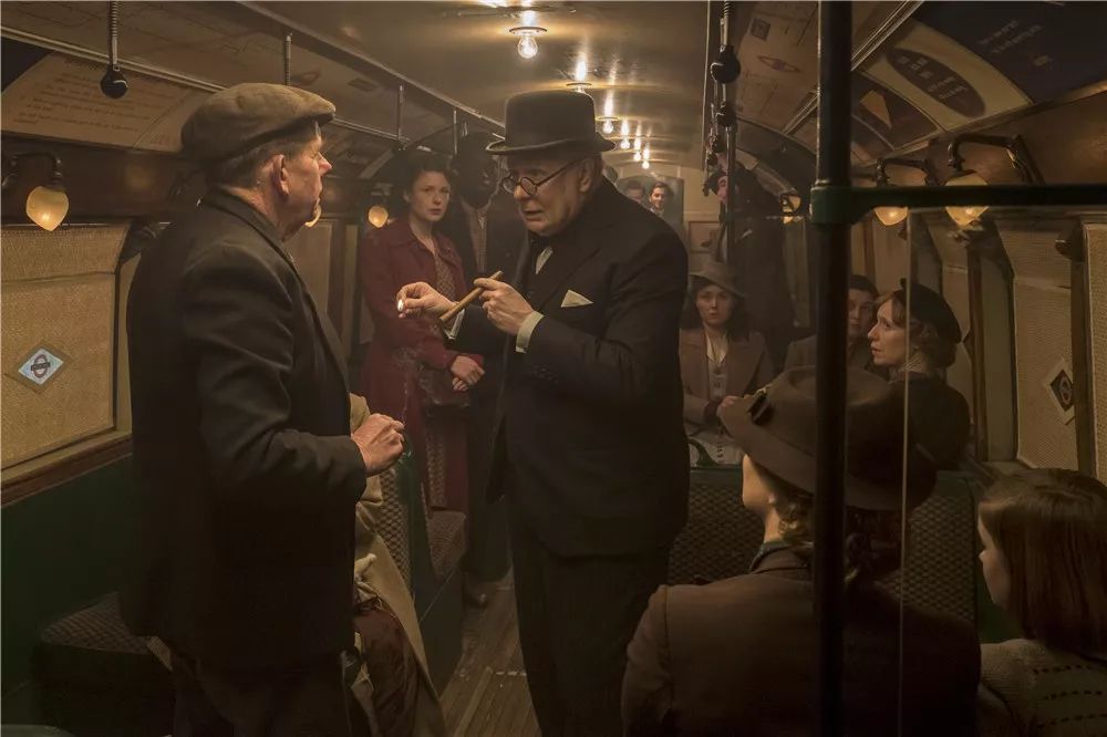 涓樺悏灏斿拰灏忓ぉ鐙兼槦鏄竴涓紨鍛樺悧,涓樺悏灏斿拰灏忓ぉ鐙兼槦