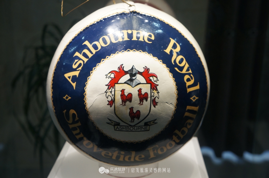 琉璃、课本、足球，博物馆也能玩嗨