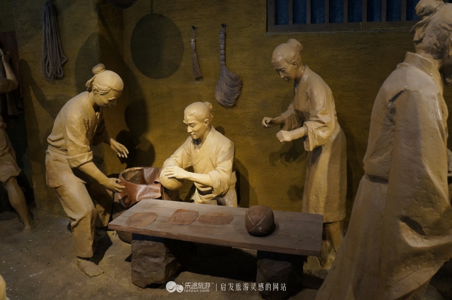 琉璃、课本、足球，博物馆也能玩嗨