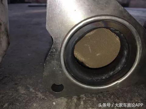 节气门故障灯亮起加速无力,加速不给力是不是要清洗节气门了