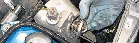 车暖风过一会变凉风怎么回事,汽车空调暖风吹一会就变凉了