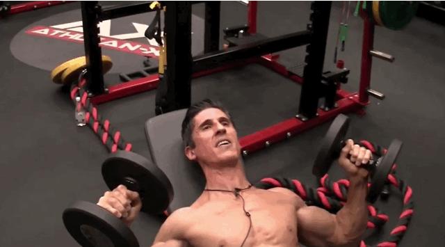 不用大重量能练出肌肉吗,不用大重量真的能增肌吗