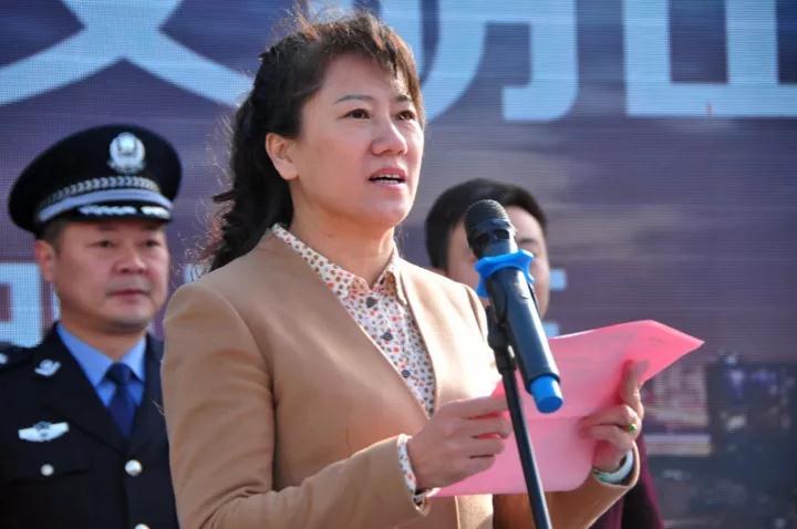 122全国文明交通安全日启动仪式,122全国交通安全日交警来到校园