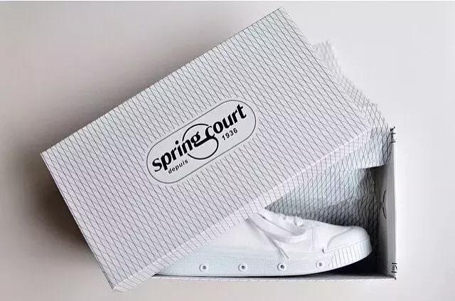 易烊千玺贝壳鞋子,易烊千玺穿的平价又潮的鞋