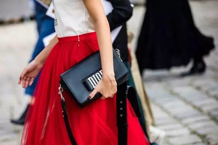 出门也能拎的包包,出门能装东西的包包