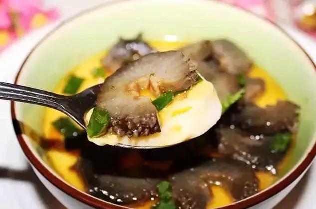 经常吃海参的人一定要看完视频,经常吃海参的人还有得癌症的吗