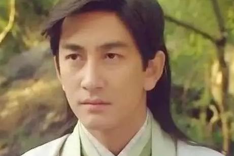 又双叒叕翻拍了!两位新晋小鲜肉你更看好谁?