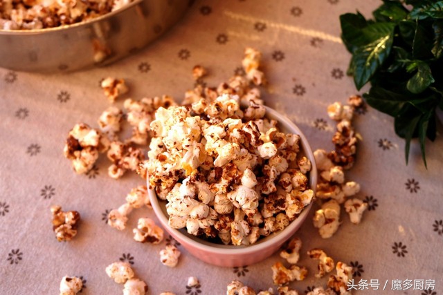 怎样能把玉米粒炒成玉米花,几颗玉米粒就能爆一大锅爆米花