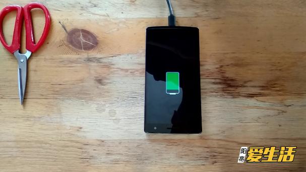 手机充电宝坏了充不上电怎样维修,手机充不上电该怎么跟修理师傅说