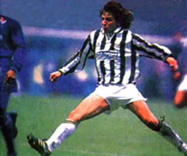 20岁一球成名的斑马王子，一生却受尽磨难