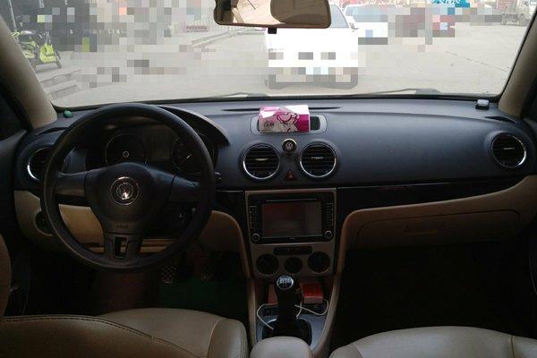 大众朗逸2011款1.6l自动品雅版黑色,2011款大众朗逸1.6手动品悠版