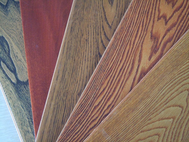 买实木家具好还是板材家具好呢,买实木板还是复合板