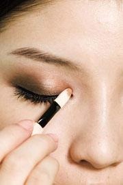 眼睛变大超好看的技巧,眼睛变大的自然方法小妙招