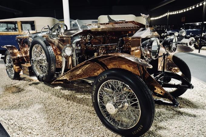 鍐呭崕杈惧窞鑻辨枃姝屾洸,鍐呭崕杈惧窞鐨勬瓕