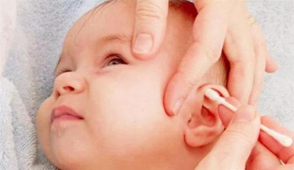 新生儿眼部护理正确做法,新生儿眼耳鼻清洁护理