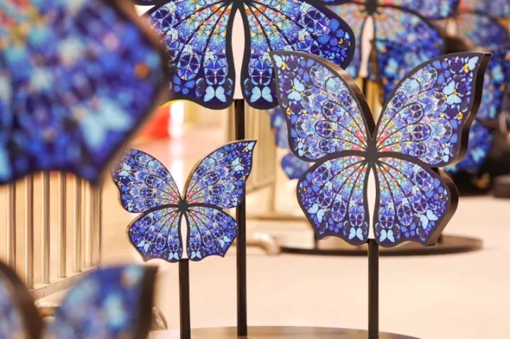 新世界百货全球首发：周大福88限量款“蝶·无敌”