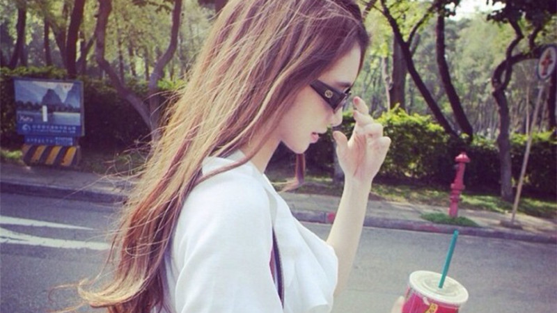 婆婆嫌我丑让我整容,婆婆总是整容