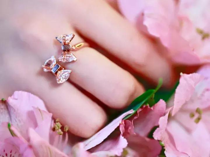 刘亦菲章子怡angelababy,章子怡和刘亦菲的骨相谁比较好